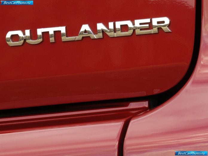2008 Mitsubishi Outlander Es - фотография 26 из 30