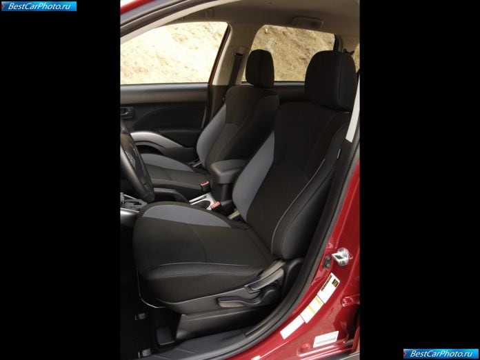 2008 Mitsubishi Outlander Es - фотография 28 из 30