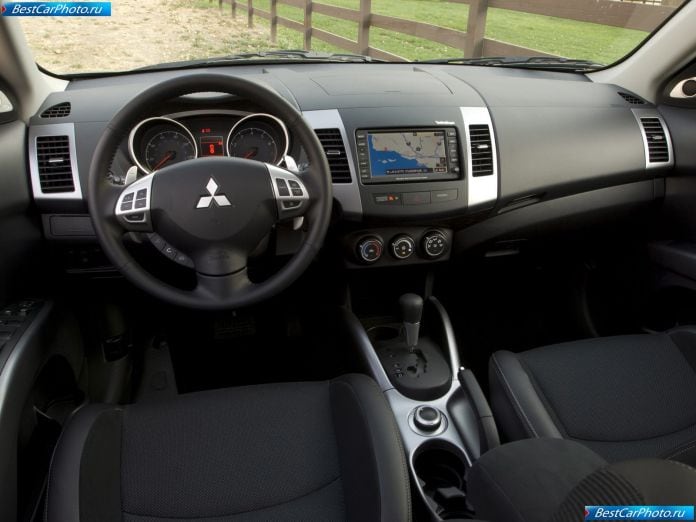 2008 Mitsubishi Outlander Se - фотография 14 из 30