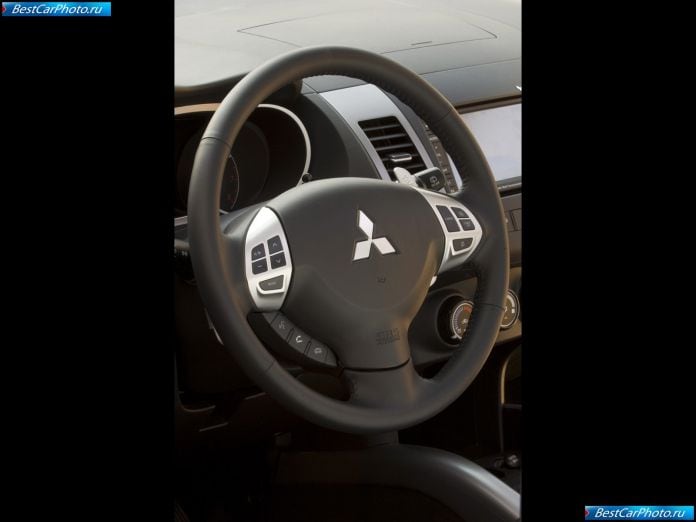 2008 Mitsubishi Outlander Se - фотография 23 из 30