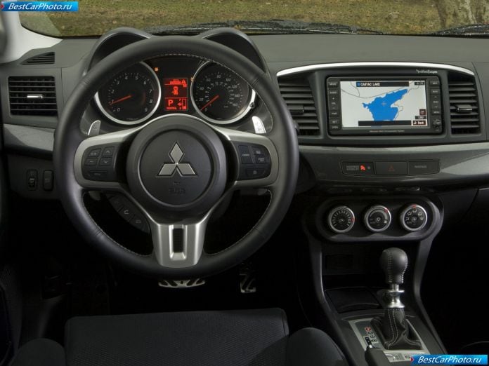 2009 Mitsubishi Lancer Ralliart - фотография 13 из 21