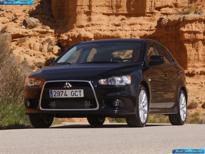 2009 Mitsubishi Lancer Sportback - фотография 4 из 39