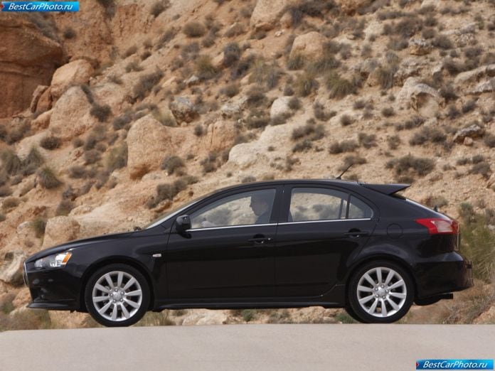 2009 Mitsubishi Lancer Sportback - фотография 10 из 39