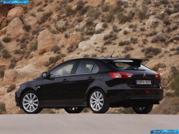 2009 Mitsubishi Lancer Sportback - фотография 12 из 39