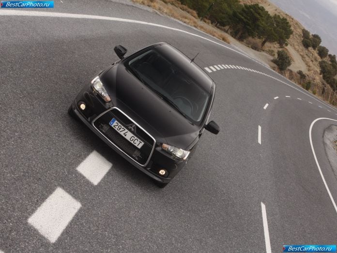2009 Mitsubishi Lancer Sportback - фотография 20 из 39