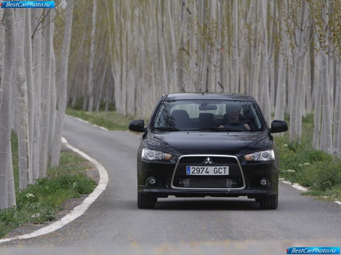 2009 Mitsubishi Lancer Sportback - фотография 24 из 39