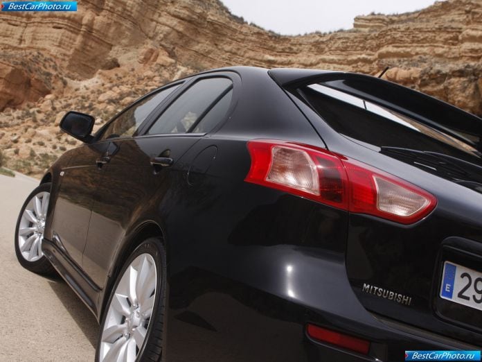 2009 Mitsubishi Lancer Sportback - фотография 27 из 39