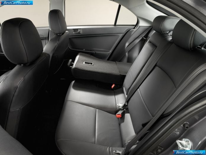 2009 Mitsubishi Lancer Sportback - фотография 31 из 39