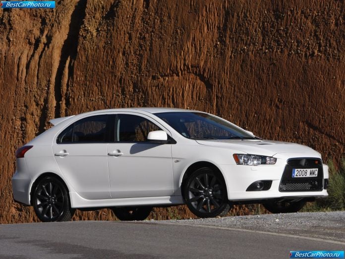 2009 Mitsubishi Lancer Sportback Ralliart - фотография 3 из 25
