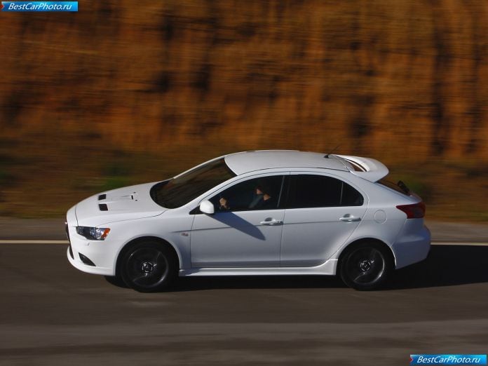 2009 Mitsubishi Lancer Sportback Ralliart - фотография 6 из 25