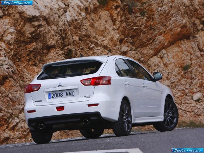 2009 Mitsubishi Lancer Sportback Ralliart - фотография 8 из 25