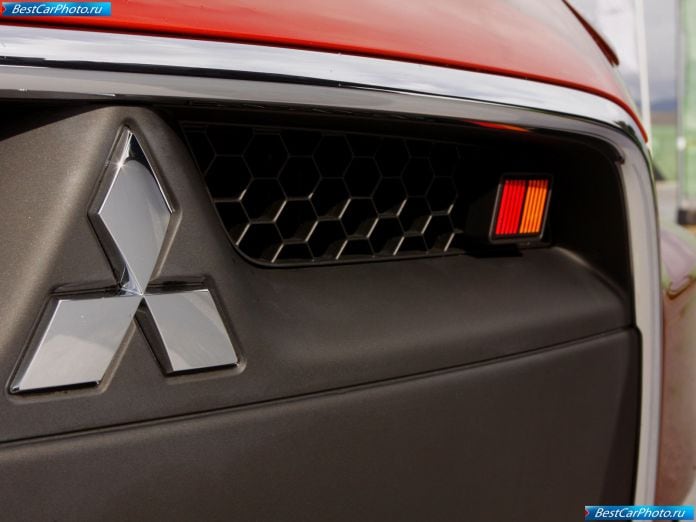2009 Mitsubishi Lancer Sportback Ralliart - фотография 16 из 25