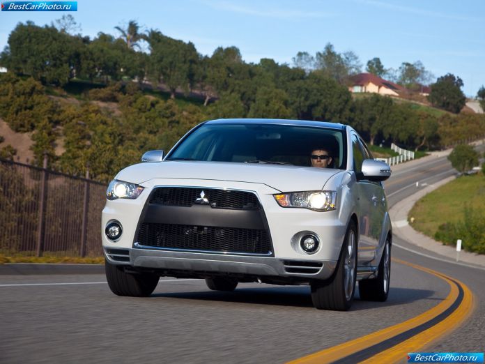 2009 Mitsubishi Outlander Gt Concept - фотография 1 из 33