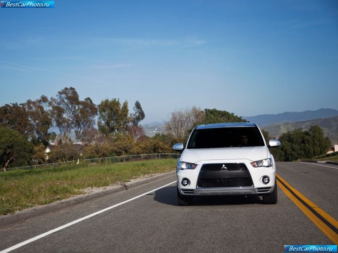 2009 Mitsubishi Outlander Gt Concept - фотография 19 из 33