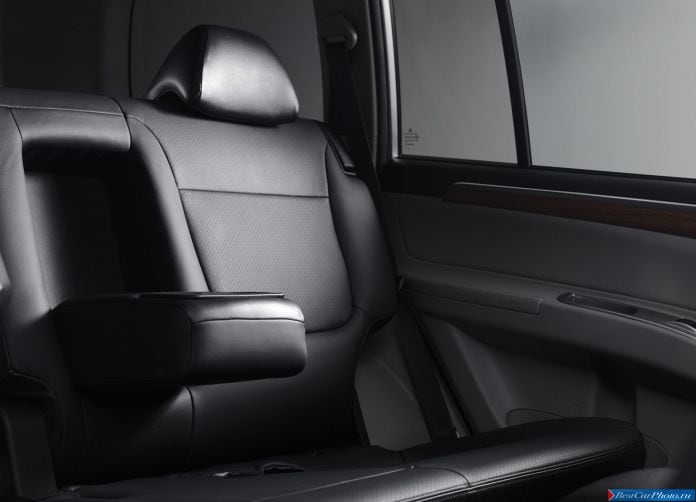 2009 Mitsubishi Pajero Sport - фотография 19 из 28