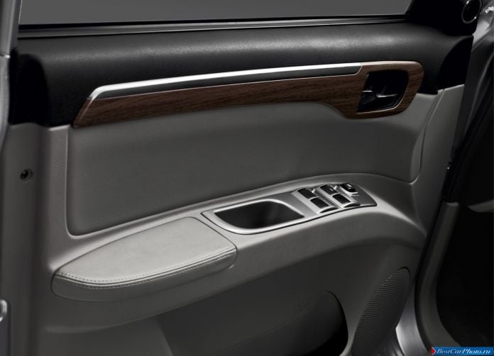 2009 Mitsubishi Pajero Sport - фотография 22 из 28