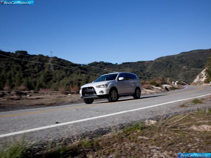 2010 Mitsubishi Outlander Gt - фотография 13 из 28