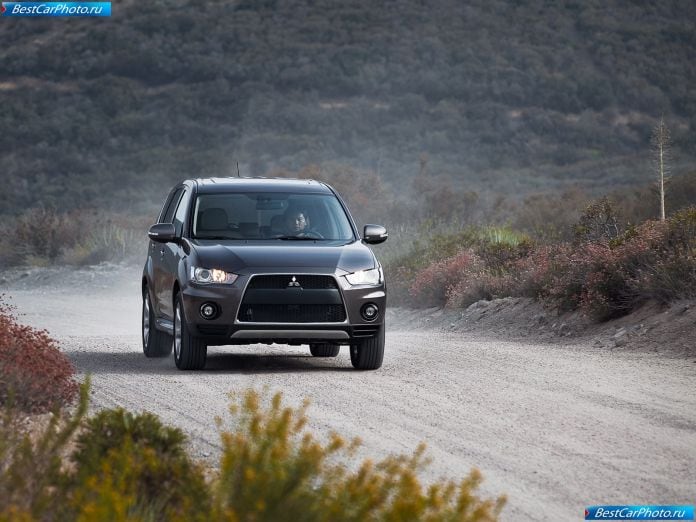 2010 Mitsubishi Outlander Gt - фотография 14 из 28