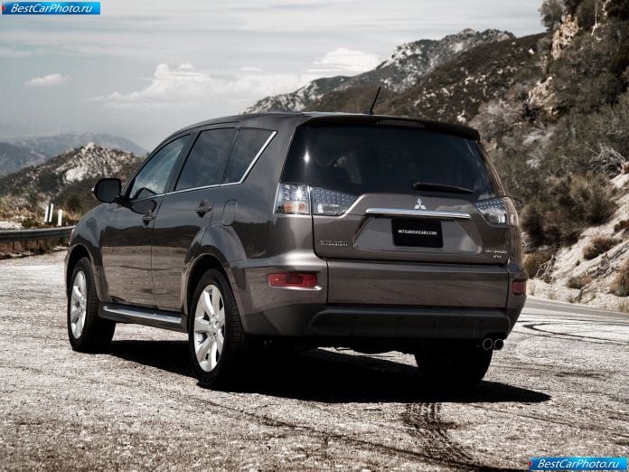 2010 Mitsubishi Outlander Gt - фотография 16 из 28