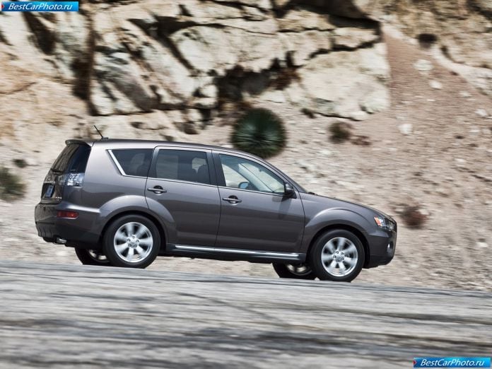 2010 Mitsubishi Outlander Gt - фотография 18 из 28