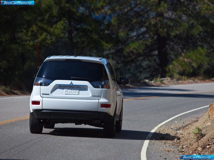 2010 Mitsubishi Outlander Gt - фотография 19 из 28