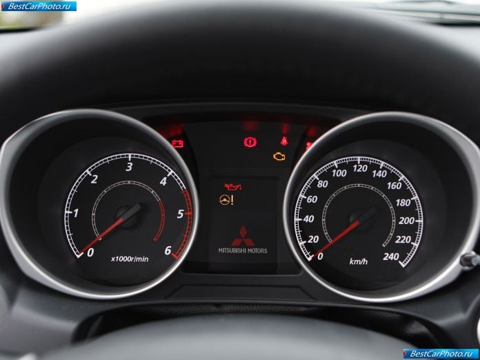 2011 Mitsubishi Asx - фотография 31 из 49
