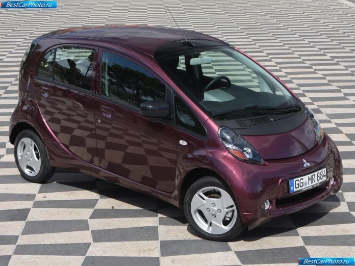2011 Mitsubishi I-miev - фотография 3 из 76