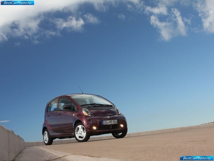 2011 Mitsubishi I-miev - фотография 8 из 76