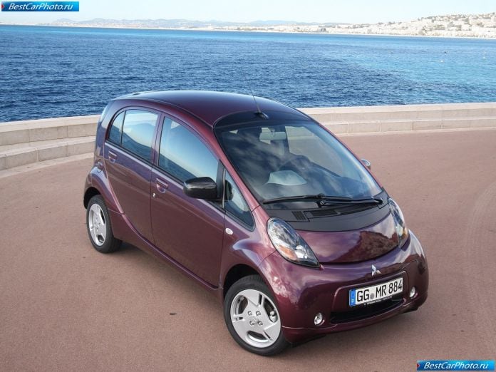 2011 Mitsubishi I-miev - фотография 20 из 76