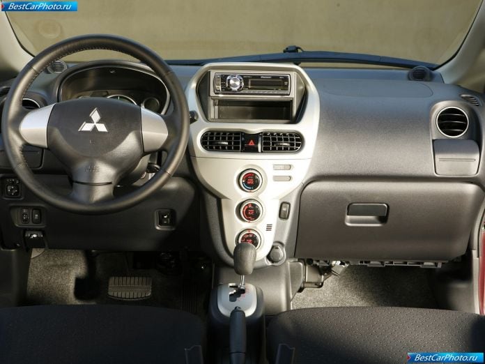 2011 Mitsubishi I-miev - фотография 50 из 76