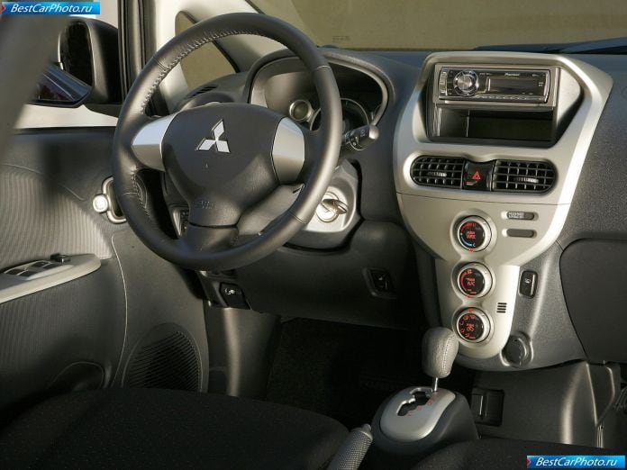 2011 Mitsubishi I-miev - фотография 51 из 76