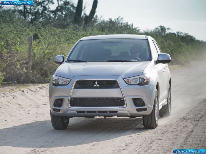 2011 Mitsubishi Outlander Sport - фотография 19 из 92