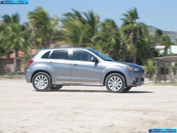 2011 Mitsubishi Outlander Sport - фотография 31 из 92