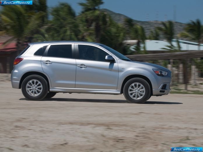 2011 Mitsubishi Outlander Sport - фотография 32 из 92