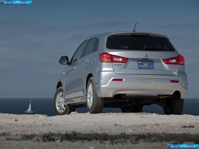 2011 Mitsubishi Outlander Sport - фотография 41 из 92