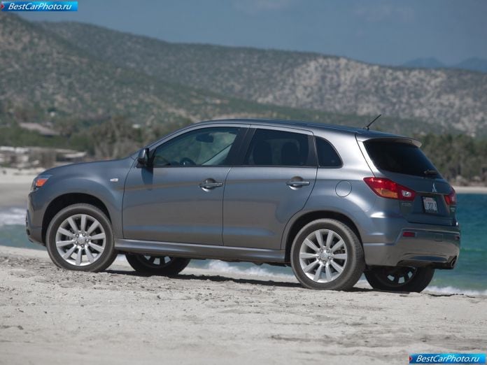 2011 Mitsubishi Outlander Sport - фотография 43 из 92