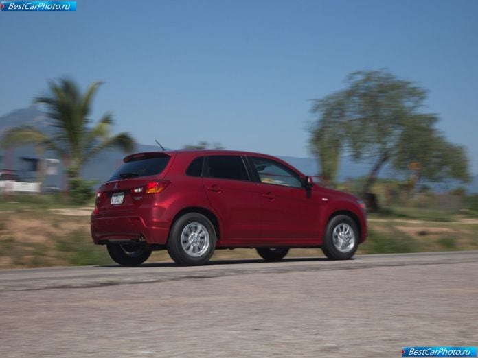 2011 Mitsubishi Outlander Sport - фотография 55 из 92