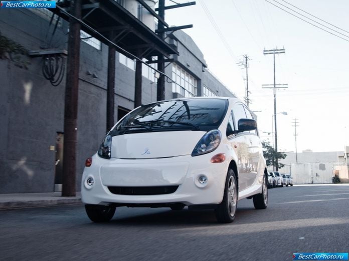 2012 Mitsubishi I-miev Us Version - фотография 7 из 53