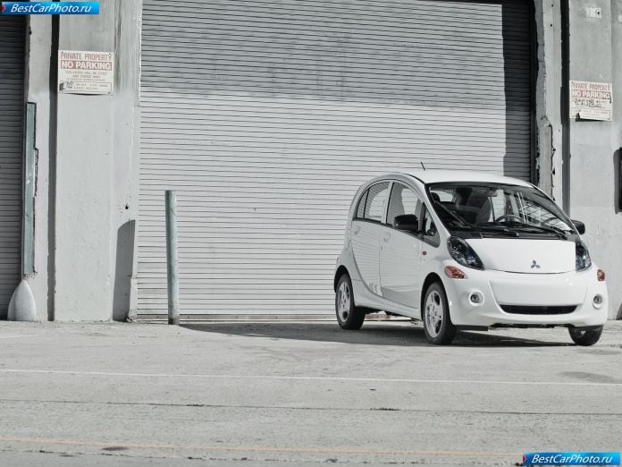 2012 Mitsubishi I-miev Us Version - фотография 18 из 53