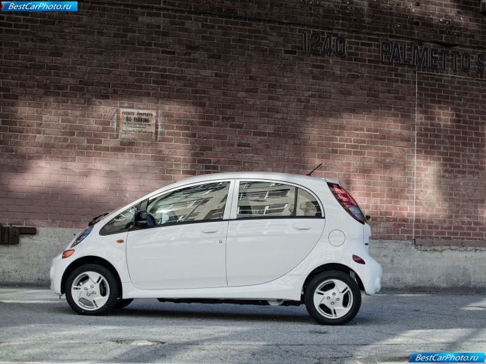 2012 Mitsubishi I-miev Us Version - фотография 26 из 53