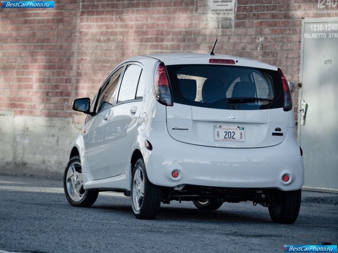 2012 Mitsubishi I-miev Us Version - фотография 30 из 53