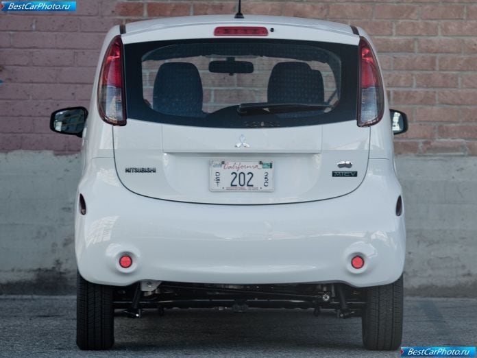 2012 Mitsubishi I-miev Us Version - фотография 40 из 53