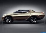 mitsubishi_2013-gr-hev_concept_1600x1200_024.jpg