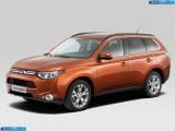 mitsubishi_2013-outlander_1024x768_008.jpg