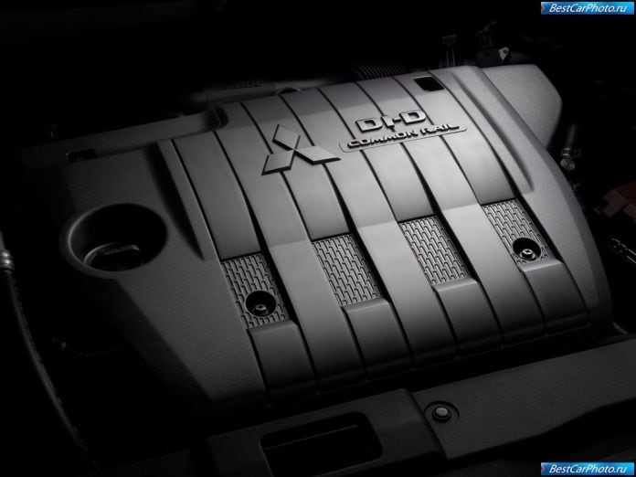 2013 Mitsubishi Outlander - фотография 26 из 29