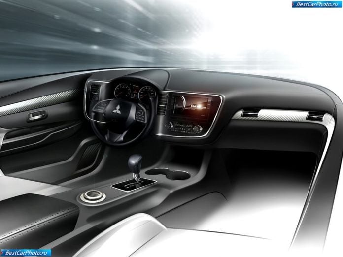 2013 Mitsubishi Outlander - фотография 29 из 29