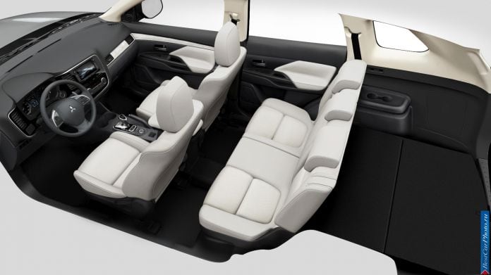 2013 Mitsubishi Outlander PHEV - фотография 6 из 13