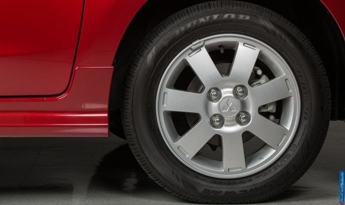 2014 Mitsubishi Mirage - фотография 11 из 25