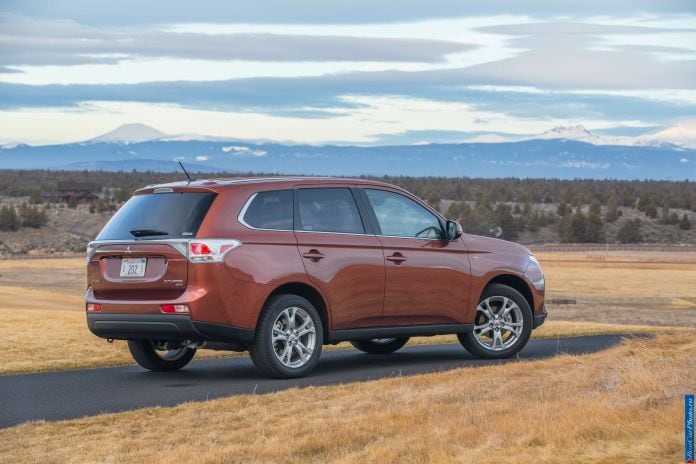 2014 Mitsubishi Outlander US-version - фотография 19 из 128