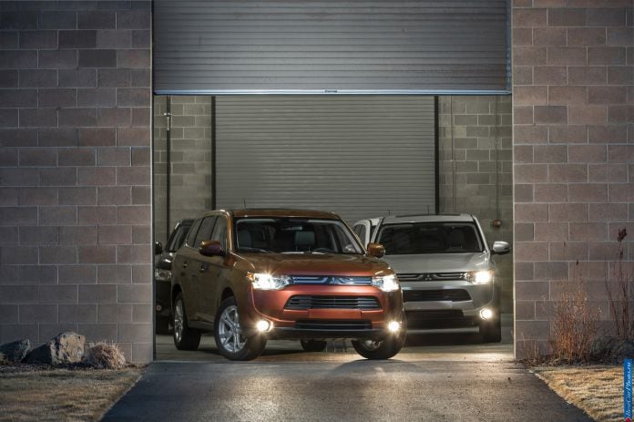 2014 Mitsubishi Outlander US-version - фотография 40 из 128
